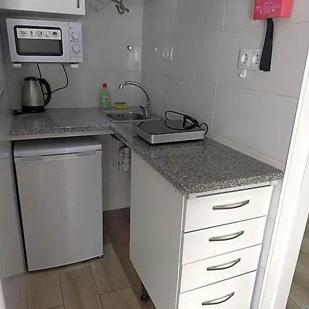 Antero De Quental 2 Homestay *